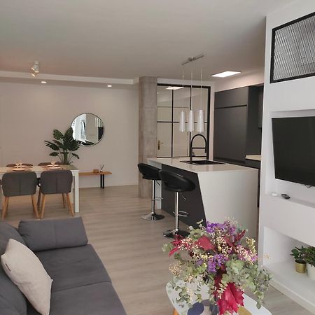 Casa Mallen, Con Amplia Terraza, En El Barrio De Nervion Sevilla Eksteriør bilde