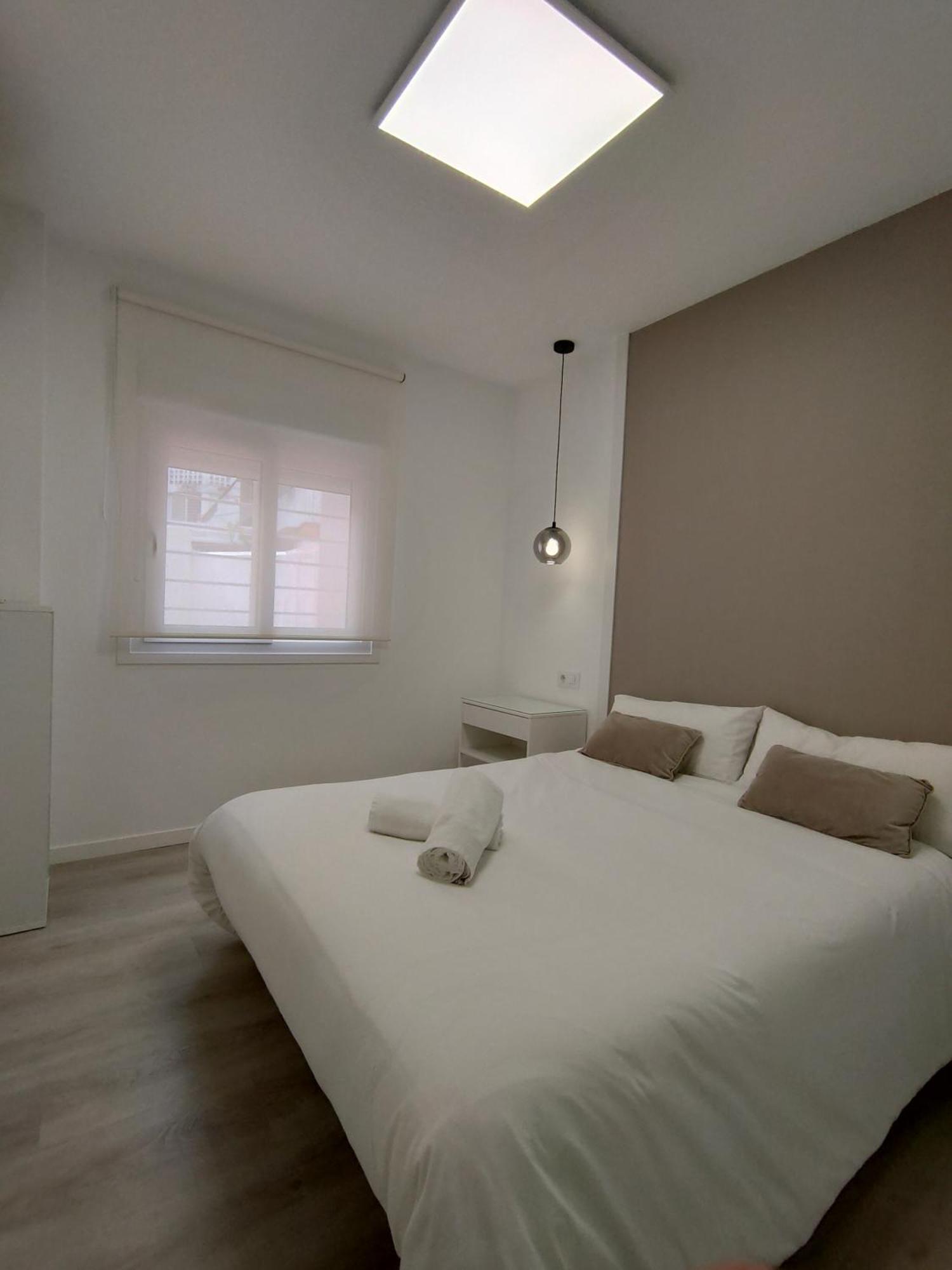 Casa Mallen, Con Amplia Terraza, En El Barrio De Nervion Sevilla Eksteriør bilde