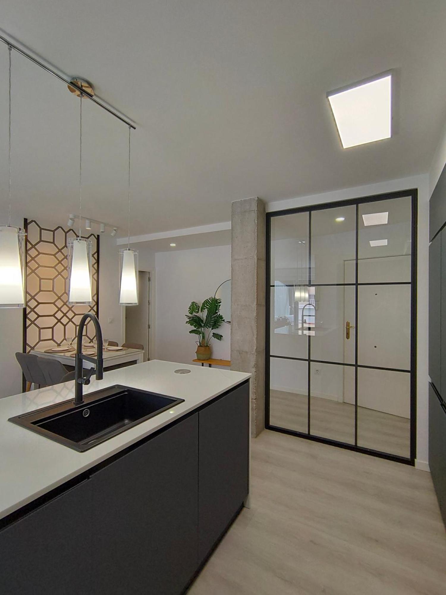 Casa Mallen, Con Amplia Terraza, En El Barrio De Nervion Sevilla Eksteriør bilde