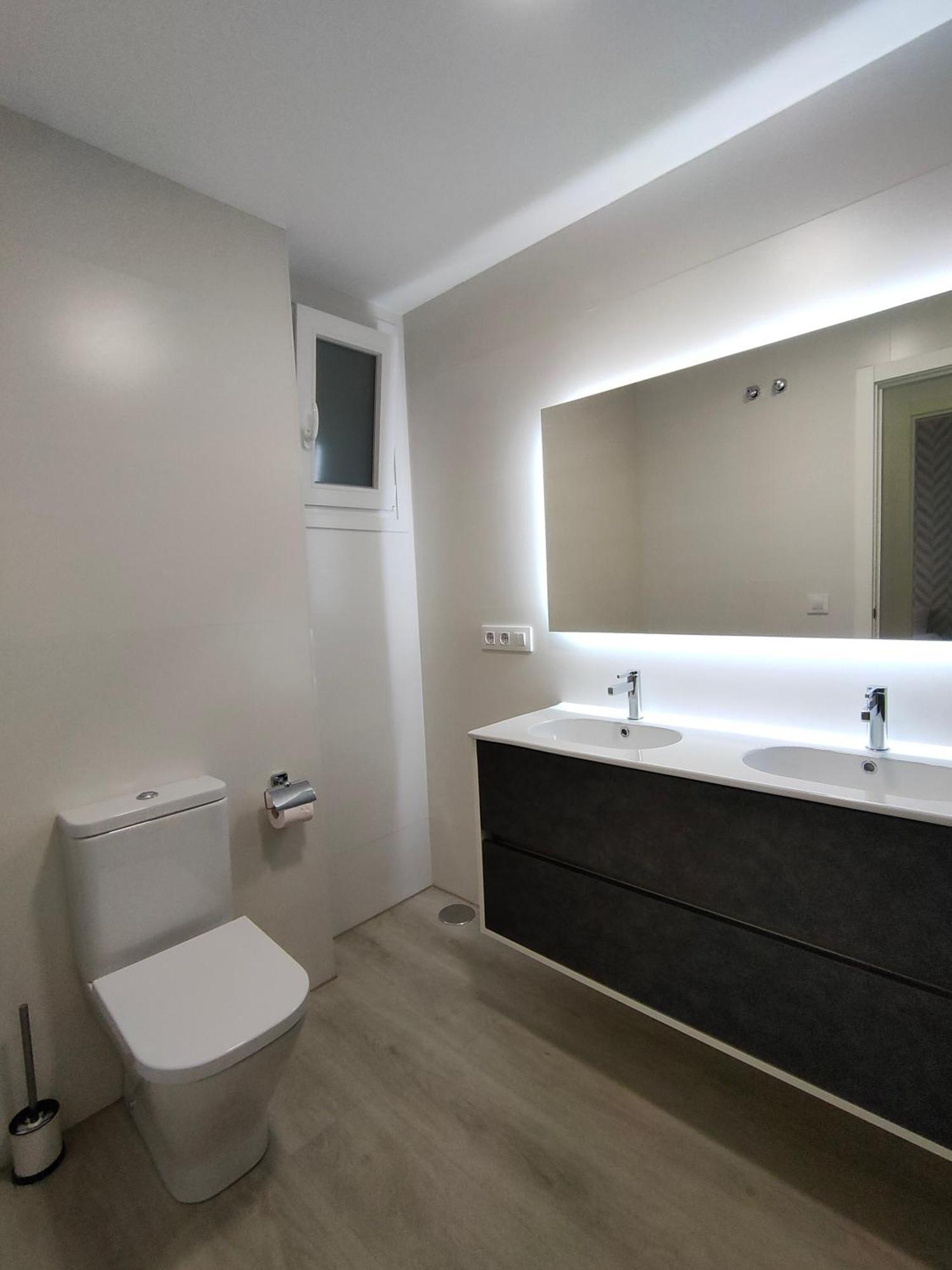 Casa Mallen, Con Amplia Terraza, En El Barrio De Nervion Sevilla Eksteriør bilde